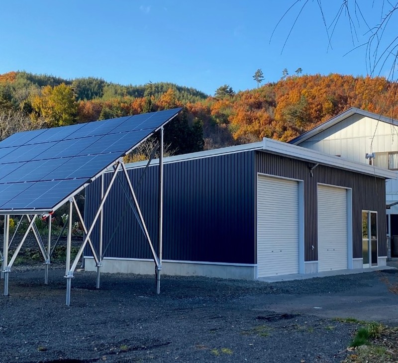 旦那様の秘密基地 薪ストーブ設置のおしゃれガレージ